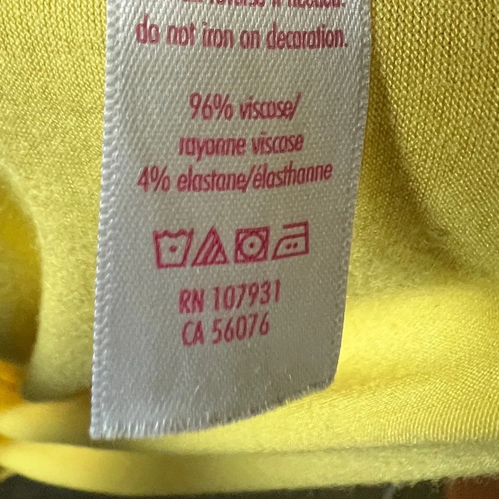 🌻5/$20 JUSTICE Girls Graphic Tee in Yellow Sz 18/20